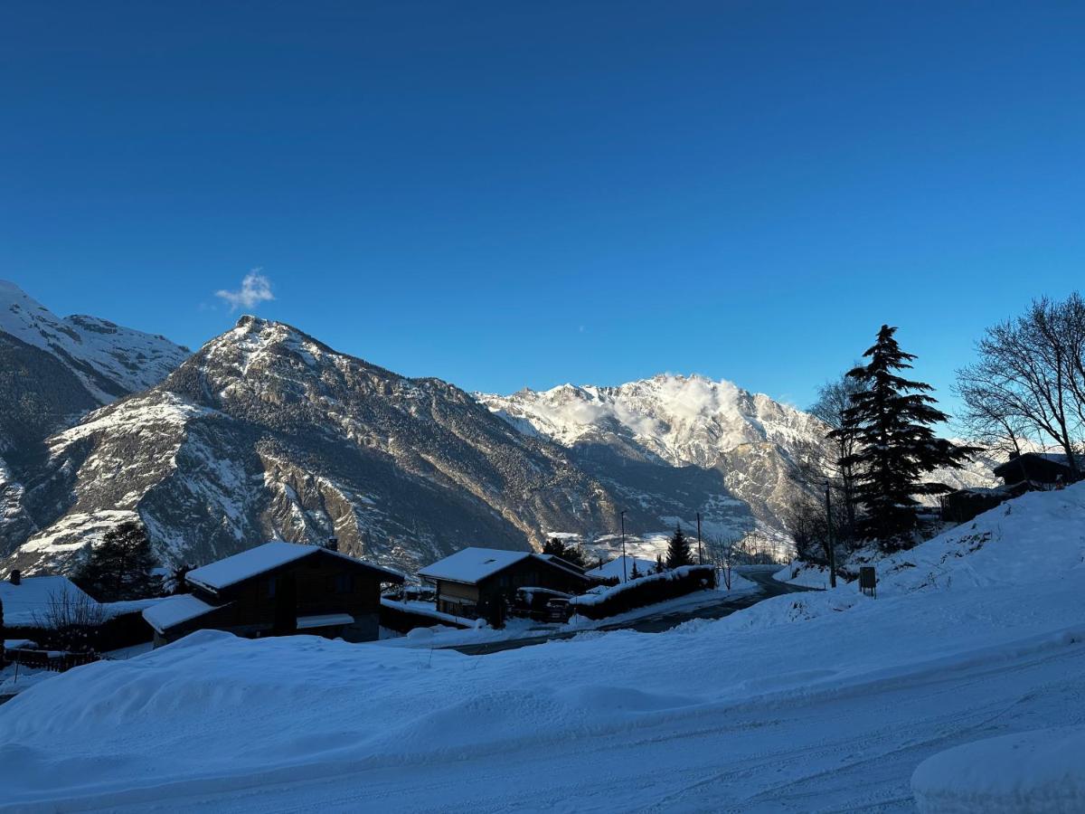 Chambres D'Hotes Les Louettes A Sapinhaut Canton Du Valais Saxon Ngoại thất bức ảnh